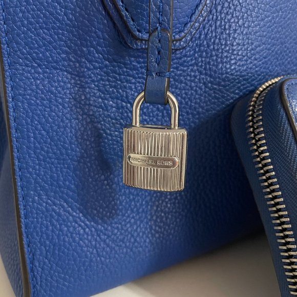 MICHAEL KORS Mercer Electric Blue Pebbled Leather Medium Messenger Bag & Wallet - Picture 7 of 15